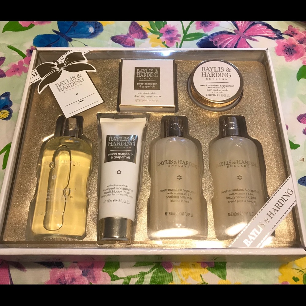Baylis & Harding gift set
